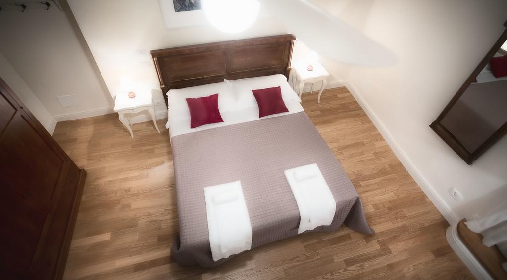 Palazzo Ceru Bed And Breakfast Verona Habitación foto